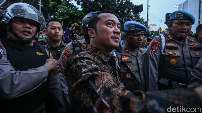 Profil Prasetyo Hadi, Mensesneg yang Temui Massa Aksi Demo Indonesia Gelap