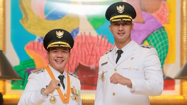 Presiden Prabowo Subianto resmi melantik Dadang Supriatna dan Ali Syakieb sebagai Bupati dan Wakil Bupati Bandung bersama 960 kepala daerah lainnya.