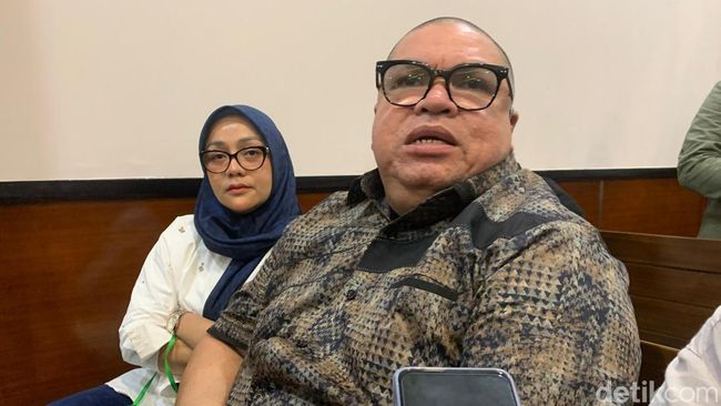Nikita Mirzani Ditetapkan Tersangka, Razman Arif Nasution Yakin Ditahan
