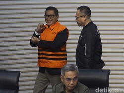 Video: Hasto Ditahan, KPK Masih Berusaha Cari Harun Masiku