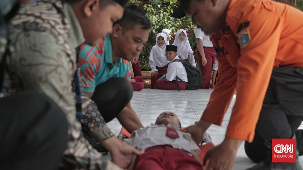 Simulasi Gempa di Sekolah, Bekal Siswa Hadapi Ancaman Bencana