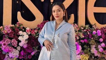 img-title Siti Badriah Curhat Merasa Tidak Percaya Diri saat Hamil Anak Kedua