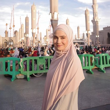 Momen Syifa Hadju Minta Umrah Bareng El Rumi Tahun Depan di Depan Ka'bah