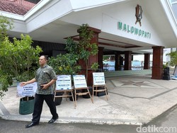 Bibit Pohon Buah Hiasi Pemkab Bojonegoro Usai Bupati Wahono-Nurul Dilantik