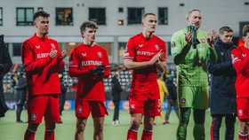 Mees Hilgers Sial: Cetak Gol Bunuh Diri, Tersingkir dari Eropa