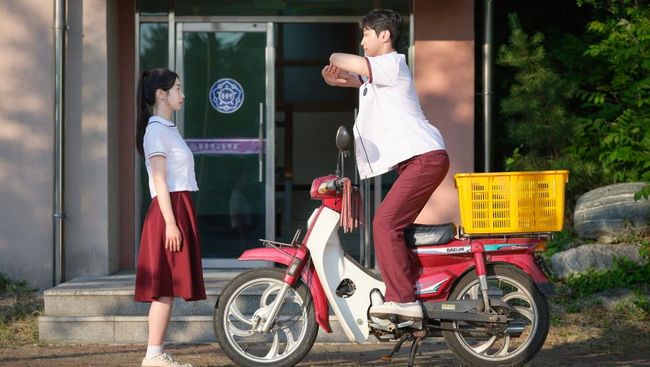 Sinopsis You Are the Apple of My Eye (2025), manis pahit cinta SMA Jinyoung bersama Dahyun TWICE.