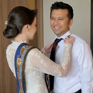 Jadi Istri Pejabat, 7 Potret Kehidupan Arumi Bachsin & Emil Dardak Suami Wakil Gubernur