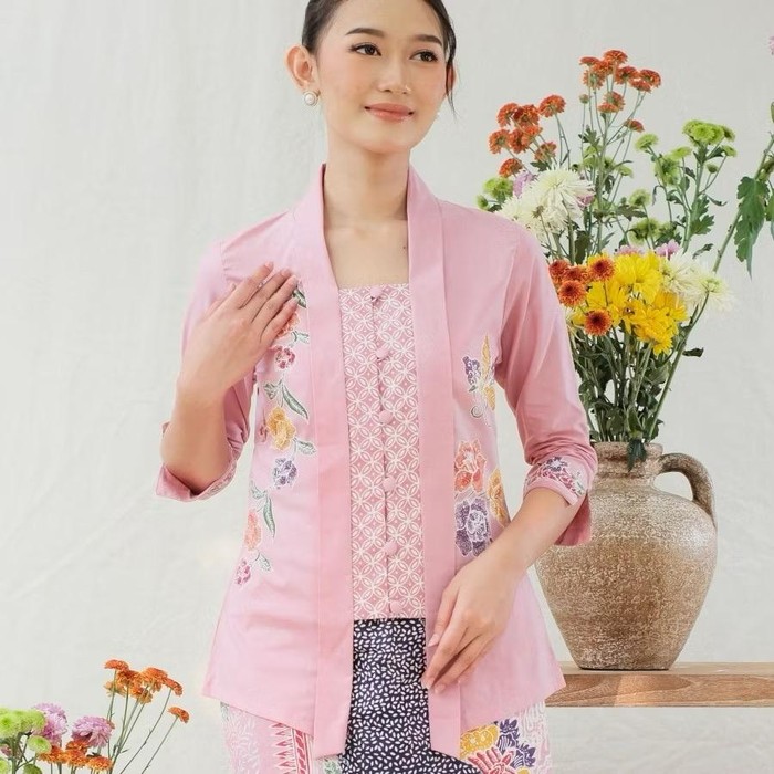 Get The Look Shenina Cinnamon