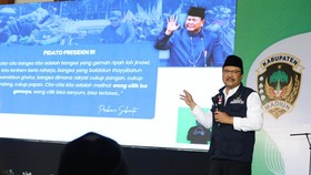 Gus Ipul Jamin Hak Rakyat, Bansos dan Honor Pendamping Sosial Aman