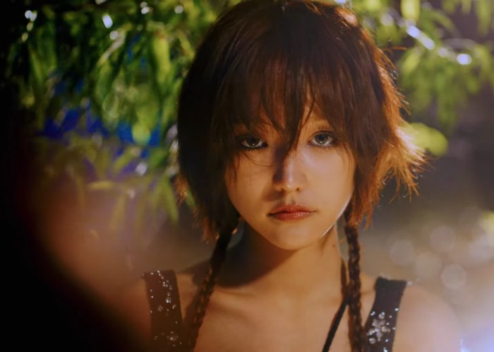 Penampilan fresh ini, membuat wajah Jiyu terlihat semakin aesthetic dan disebut mirip seperti karakter dalam animasi Tinkerbell./ Foto: allkpop.com