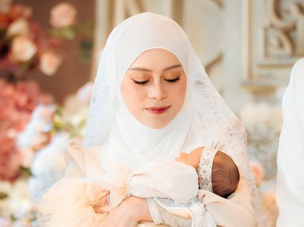 5 Bunda Seleb yang Menyusui di Hari Raya Idul Fitri, Lesti Kejora hingga Tya Arifin
