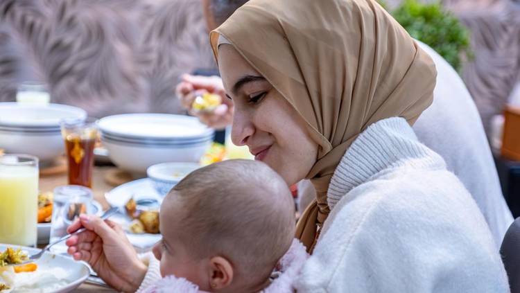 Puisi ibu menyusui