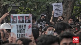Jubir Massa Indonesia Gelap Bantah Rusak Karangan Bunga Pram-Rano