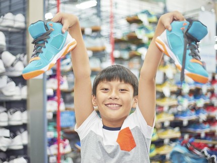 Persiapan Ramadhan, Sandal & Sepatu Anak Diskon hingga 70% di Transmart Full Day Sale