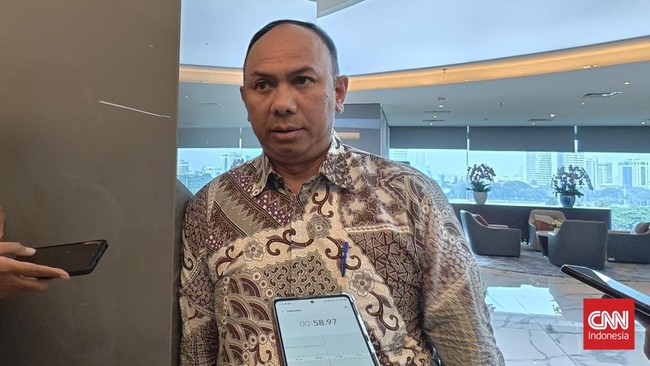 Kementerian Komunikasi dan Digital (Komdigi) menyebut kemungkinan pengembalian spektrum usai merger XL Axiata dan Smartfren rampung.
