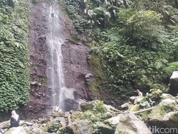 Menikmati Segarnya Tiga Curug di Kaki Gunung Halimun Salak