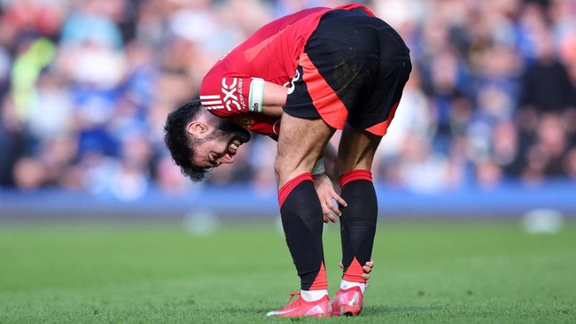 Manchester United harus puas meraih hasil imbang lawan tuan rumah Everton di Goodison Park, Sabtu (22/2). Berikut cara MU bisa lolos dari ancaman degradasi.