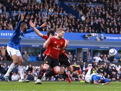 Kontroversi Penalti Everton Dibatalkan Wasit Lawan MU