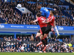 Everton Vs MU Sengit, Selesai 2-2