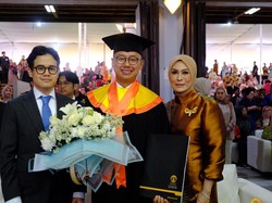 Eddy Soeparno Tamat Doktor di UI, Raih Gelar Cumlaude dalam 3,5 Tahun
