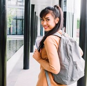 Tas Wajib Punya, Ini 7 Manfaat Pakai Backpack untuk Kesehatan Tubuh