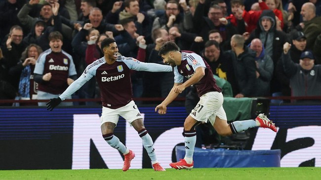 Aston Villa berhasil menang dramatis atas Chelsea dalam laga Liga Inggris. Marco Asensio dan Marcus Rashford jadi bintang kemenangan di laga ini.