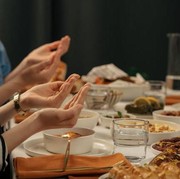 Batasi 6 Makanan Ini saat Berbuka Puasa Kalau Nggak Mau Kesehatanmu Bermasalah, Apa Saja?