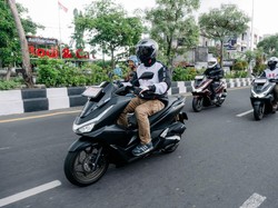 Touring PCX 160 RoadSync di Bali: Fitur Ini Bikin Nyaman Perjalanan Jauh