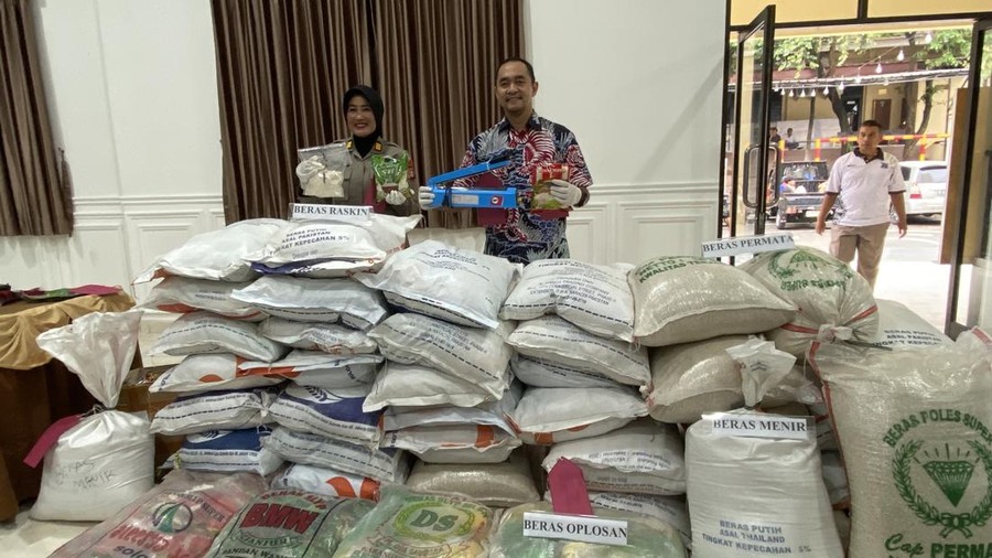 Polisi tangkap pedagang beras oplosan di Depok. (dok. ist)