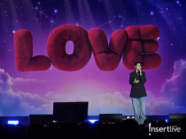 Serunya Sea Tawinan Lakukan Pantun Ikan Lele di Fan Meeting Jakarta