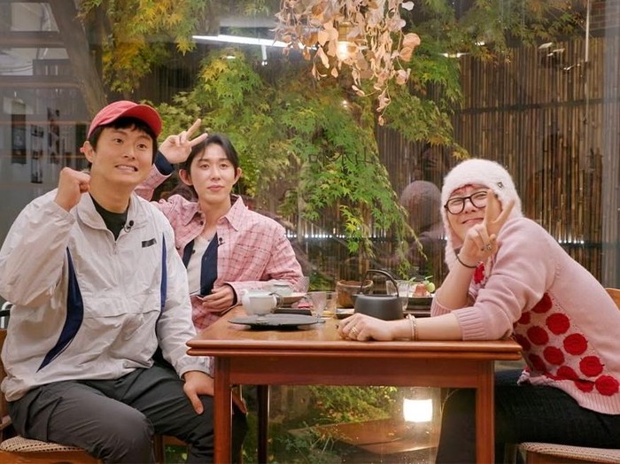 G-Dragon saat memandu Good Day/ Foto: instagram.com/teo.universe