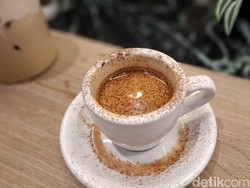 Goffee Exquise: Segarnya Cafe Pieno Dipadukan Donat Pistachio Kunafa