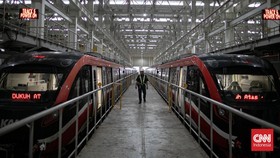 FOTO: Melihat Depo Penyimpanan Hingga Perbaikan LRT Jabodebek