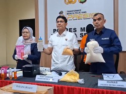 Pabrik Kosmetik Ilegal di Bekasi Digerebek, Pemilik Jadi Tersangka!