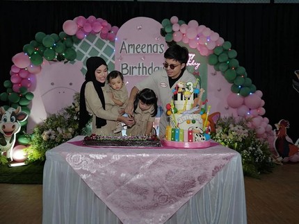 Doa Aurel Hermansyah di Hari Ultah ke-3 Sang Putri Ameena, Intip 7 Potret Pesta Perayaannya