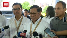 VIDEO: Pramono Anung Bersama 19 Kepada Daerah PDIP Ikut Retret