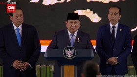 VIDEO: Diapit SBY-Jokowi, Prabowo Resmikan Danantara
