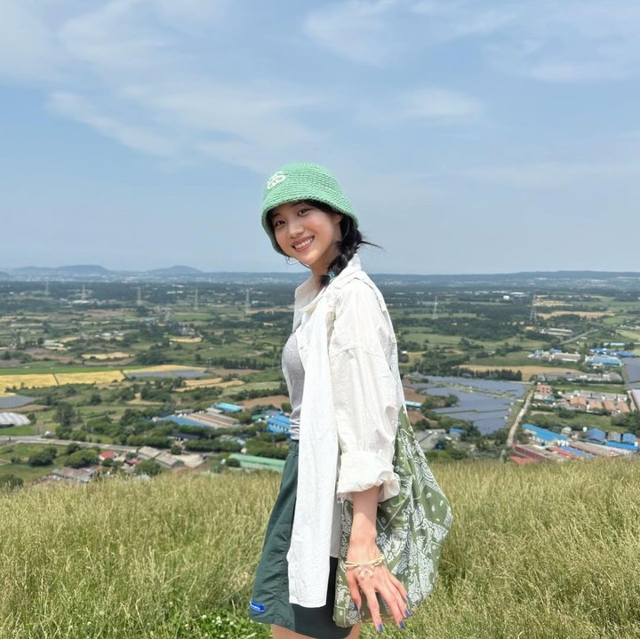 <p>Drama Korea <em>Buried Hearts</em> berhasil menjadi perbincangan hangat publik setelah penayangan episode pertamanya. Hong Hwa Yeon adalah salah satu aktris yang beradu akting dalam drama tersebut bersama Park Hyung Sik. (Foto: Instagram@hwanywayeon)</p>