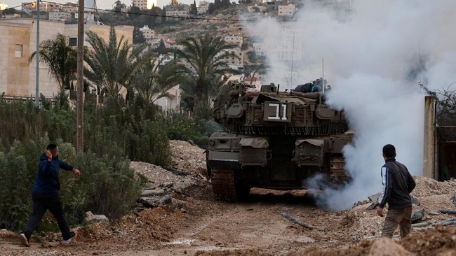 Knesset Israel menyetujui tahap awal rancangan undang-undang (RUU) yang akan menerapkan kedaulatan Israel atas wilayah Tepi Barat yang diduduki.