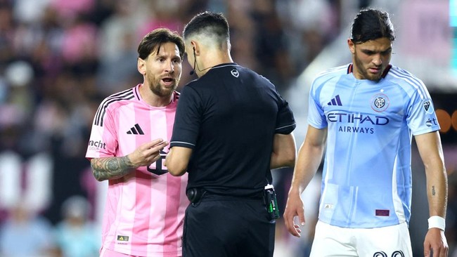 Ucapan Lionel Messi saat membentak wasit Alexis Da Silva usai pertandingan Inter Miami vs New York City akhirnya terungkap.