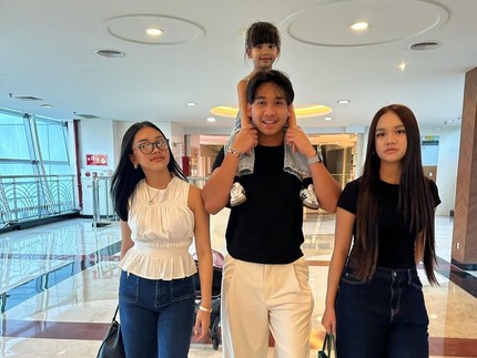 5 Potret Anak Artis Terpaut Usia Jauh dengan Sang Kakak, Ada yang Beda 17 Tahun
