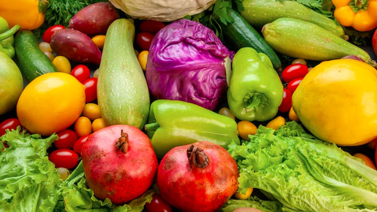 Studi Ungkap Daftar Buah dan Sayuran Paling Tinggi Residu Pestisida