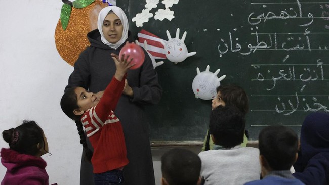 FOTO: Tahun Ajaran Baru Dimulai di Gaza usai Hiatus Hampir 2 Tahun
