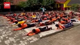 VIDEO: Ini Alasan Video Viral Siswa SD Praktik Renang di Lapangan