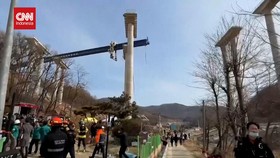 VIDEO: Proyek Jalan di Korea Ambruk, 2 Pekerja Tewas, 6 Kritis