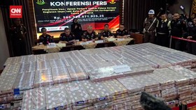 VIDEO: Penampakan Uang Rp565 Miliar Barang Bukti Kasus Impor Gula