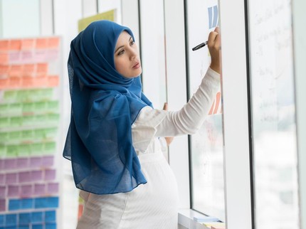 5 Tips Aman Berpuasa untuk Ibu Hamil yang Bekerja agar Tetap Fit dan Bugar
