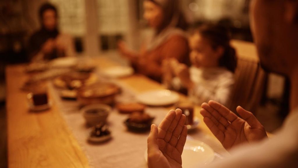 Niat Puasa Ramadhan yang Bisa Dibaca, Lengkap Arab dan Artinya