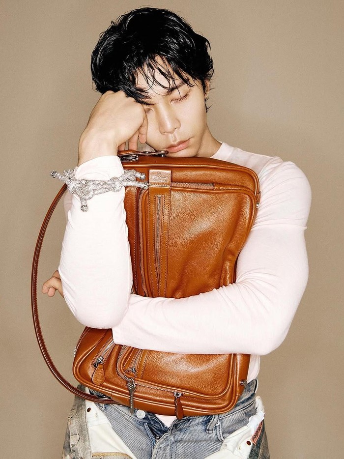 Pada Rabu, (26/2), Acne Studios mengumumkan Johnny NCT sebagai global ambassador baru mereka melalui laman Instagram resmi brand./ Foto: instagram.com/acnestudios