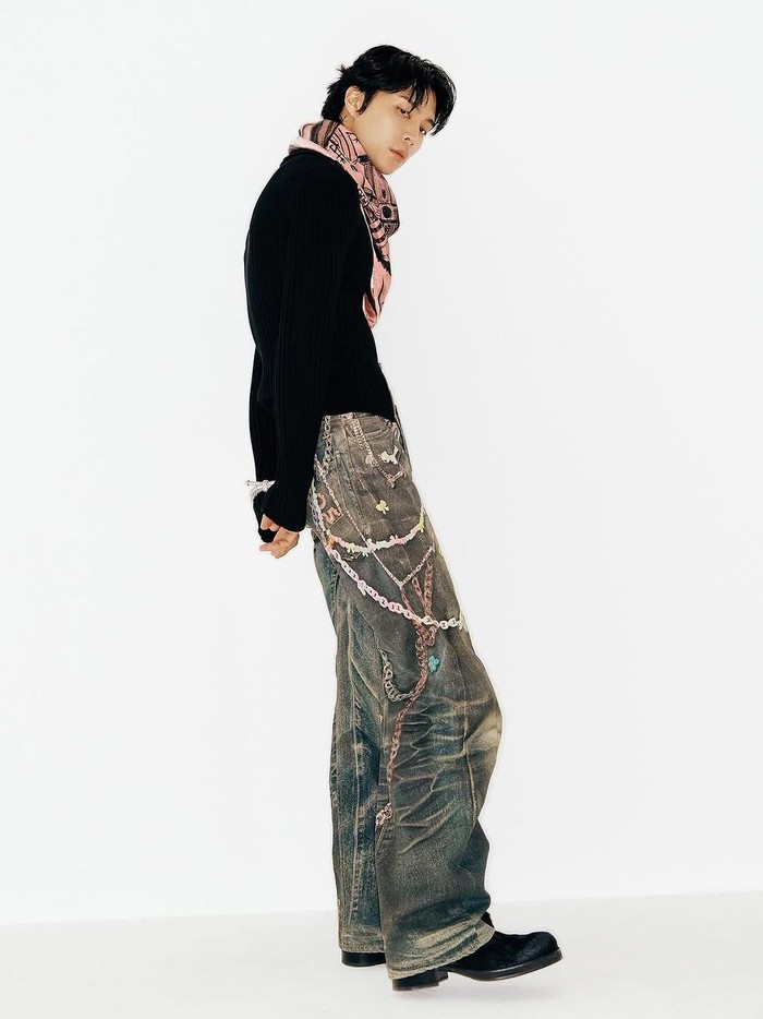 Sebelum menjadi global ambassador, Johnny NCT sendiri telah beberapa kali menghadiri fashion event dari Acne Studios, lho./ Foto: instagram.com/acnestudios